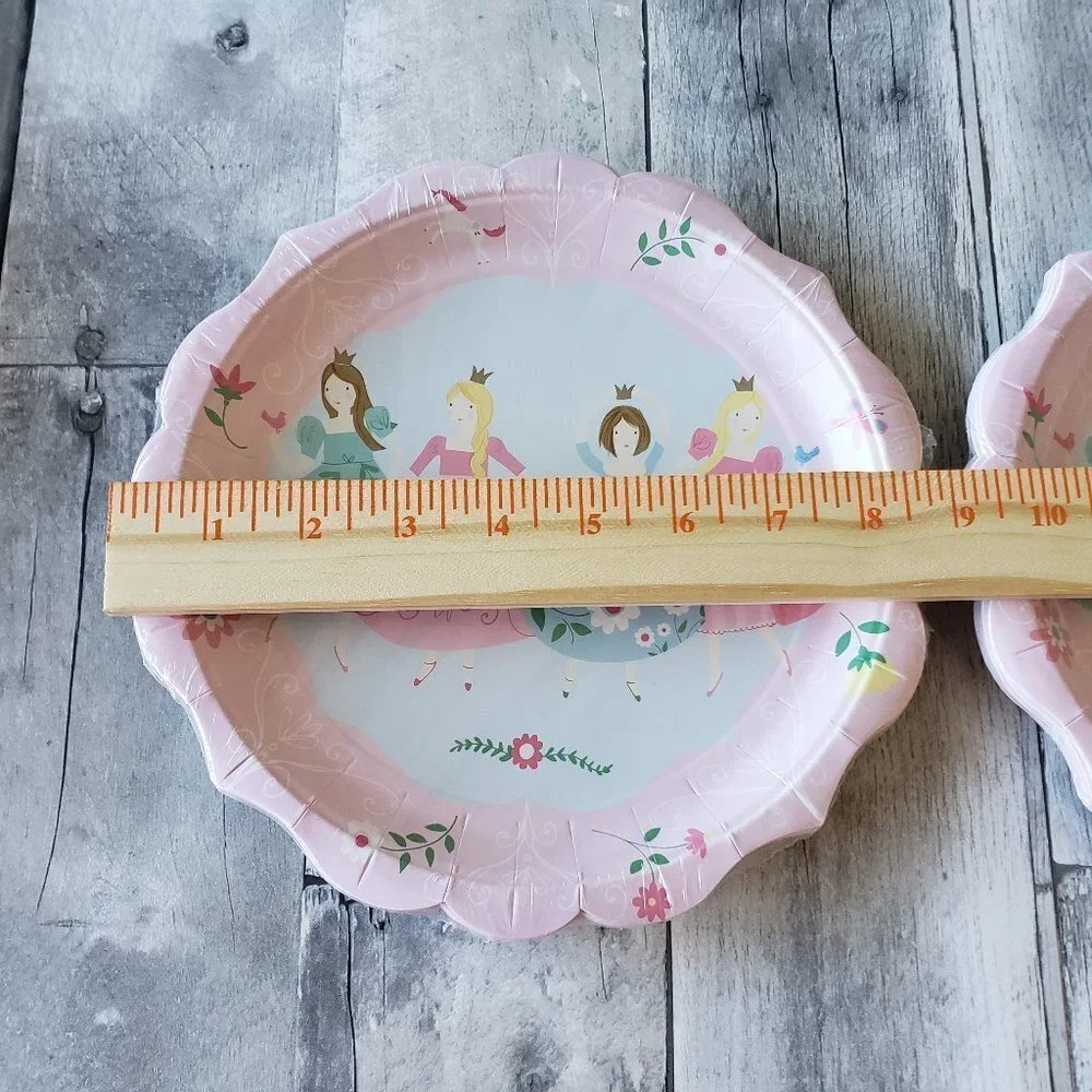 NWT - (set of 24) Meri Meri Paper Plates I'm A Princess (set of 24)